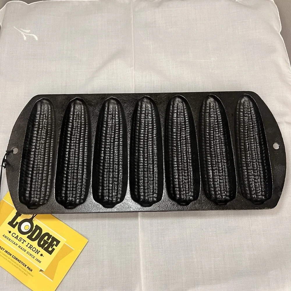 Lodge L27C3 Cast Iron 7 Cornstick Pan Pre-Seasoned Made USA New w/ Tag